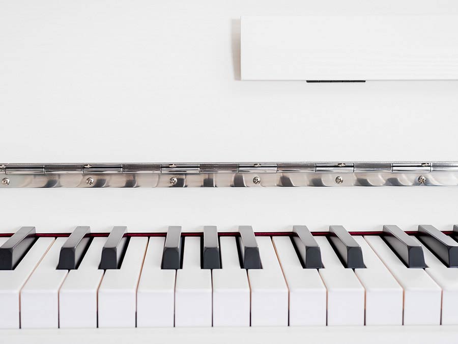 Medeli UP605/WH digital piano with wooden G3PW keyboard – white satin