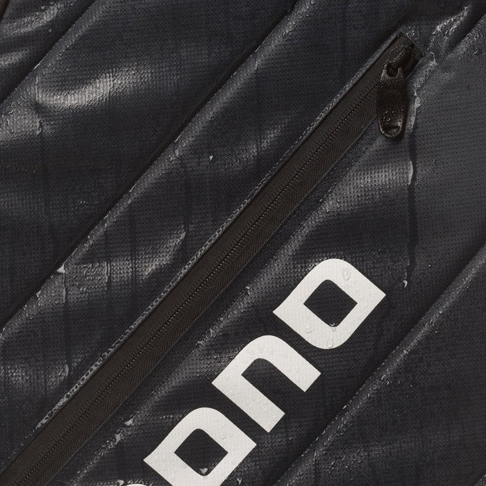Mono - MREFXFLYBLK - lichtgewicht design ruime BackPack voor DJ en gear met afritsbare 17" laptop bag