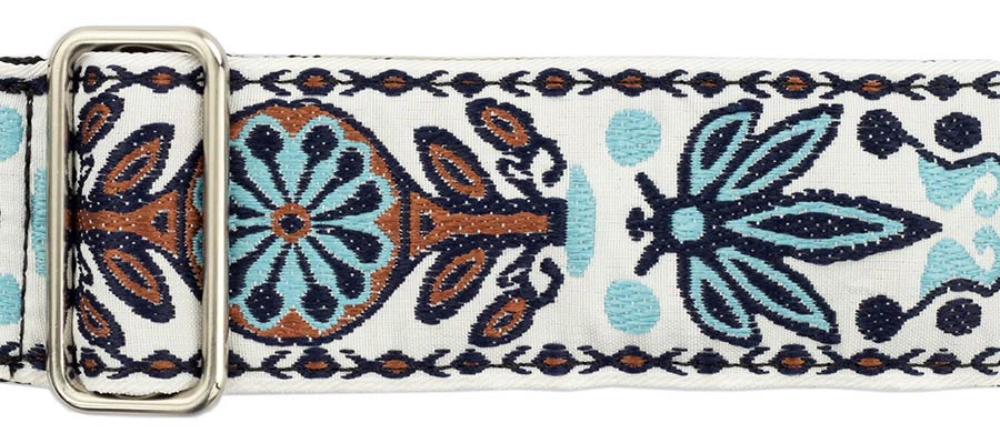 Gaucho GST-195-01 Traditional Series Gitaarband van 5 cm breed jacquardweefsel met leren uiteinden, meerkleurig