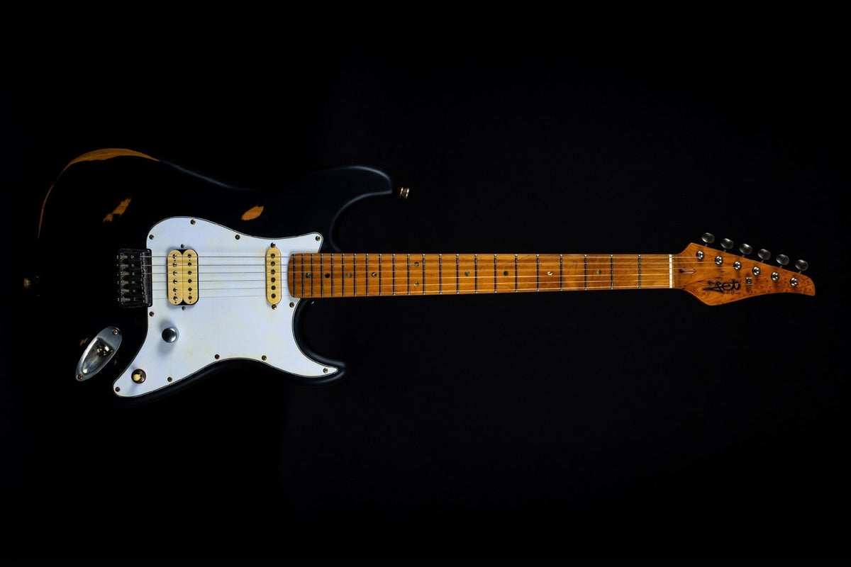 JET Guitars JS-800 RLC – elektrische gitaar – S-stijl Zwart 'relic'