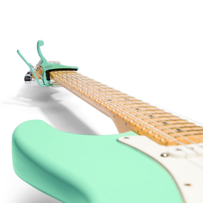 Kyser Fender® x Kyser® Quick-Change® Electric Guitar Capo, Surf Green – capodaster voor elektrische gitaar