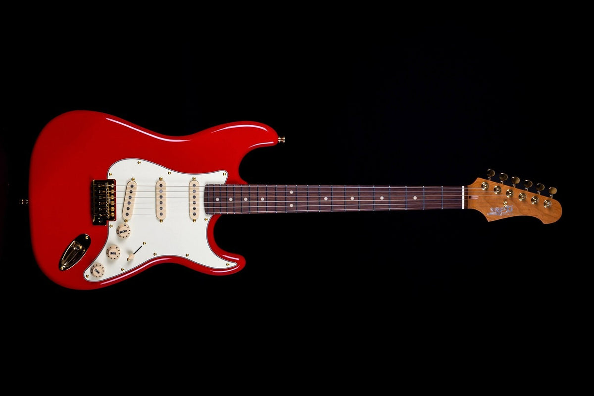 JET Guitars JS-380 RD G – elektrische gitaar – S-'plus' stijl SSS Alnico V Goud hardware Rood/ palissander toets