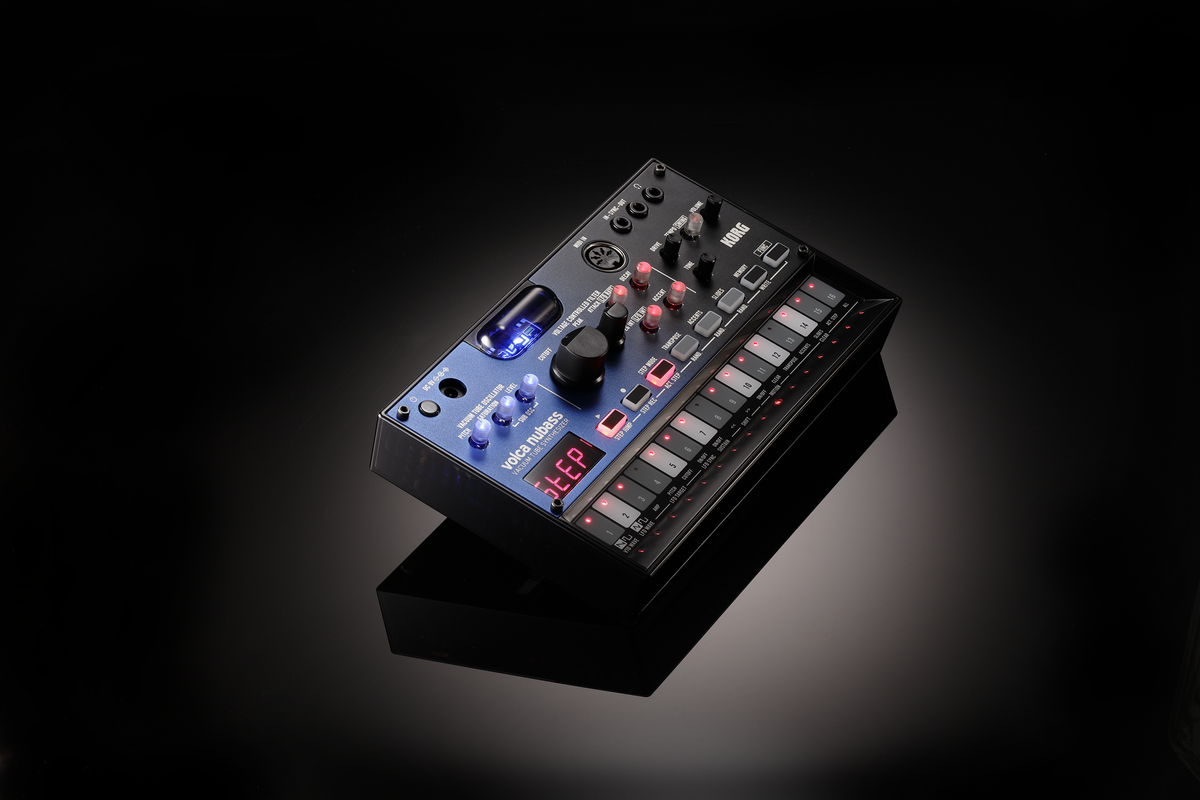 Korg Synthesizer, analoog, volca nubass, Vacuum Tube Synthesizer, Sequencer