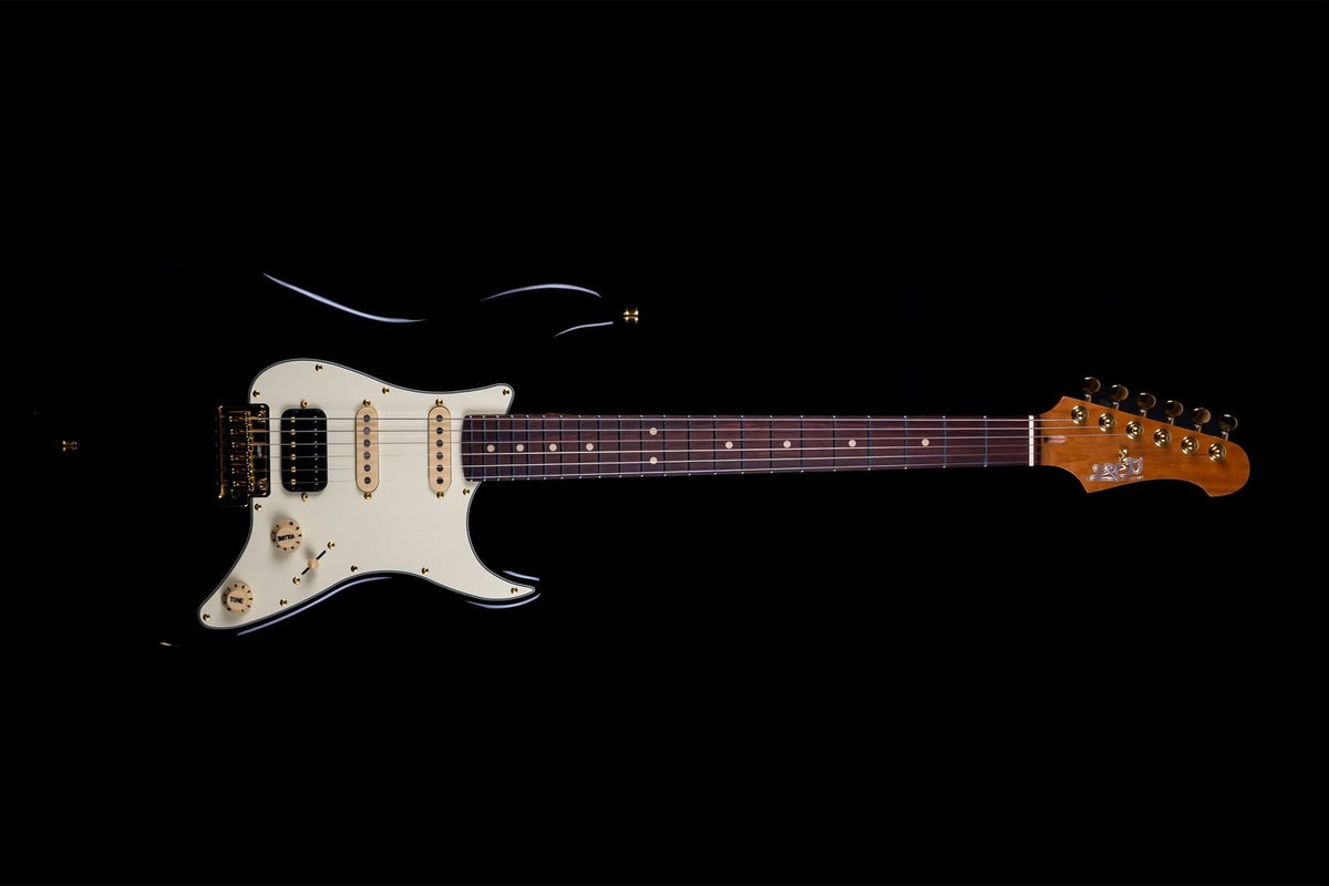 JET Guitars JS-480 BK G – elektrische gitaar – S-stijl HSS Zwart/Goud hardware, palissander toets