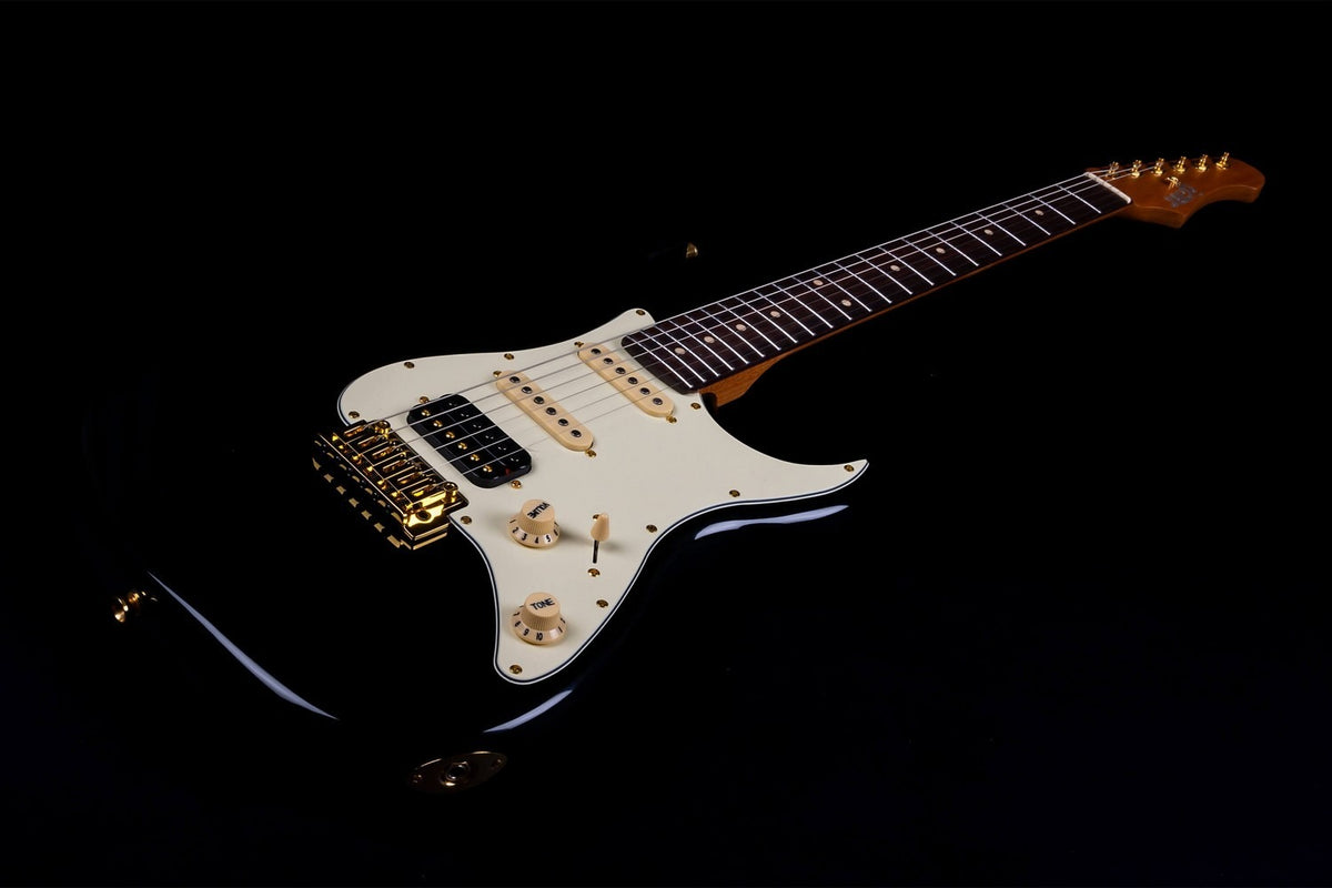 JET Guitars JS-480 BK G – elektrische gitaar – S-stijl HSS Zwart/Goud hardware, palissander toets