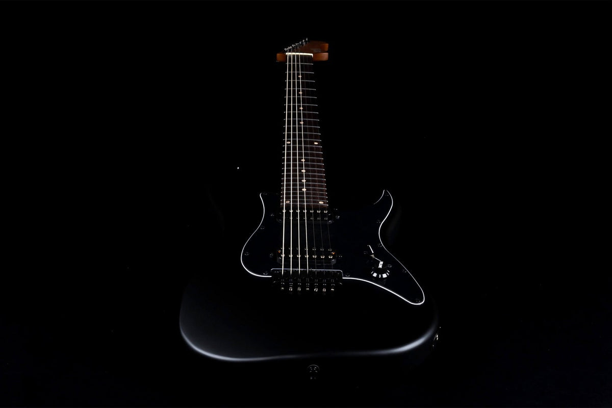JET Guitars JS-407 MBK R – elektrische gitaar – S-stijl 7-snarige HH mat Zwart, palissander toets