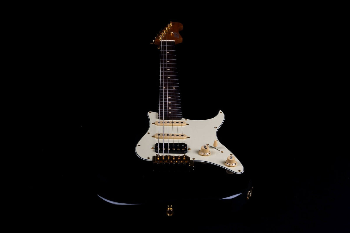 JET Guitars JS-480 BK G – elektrische gitaar – S-stijl HSS Zwart/Goud hardware, palissander toets