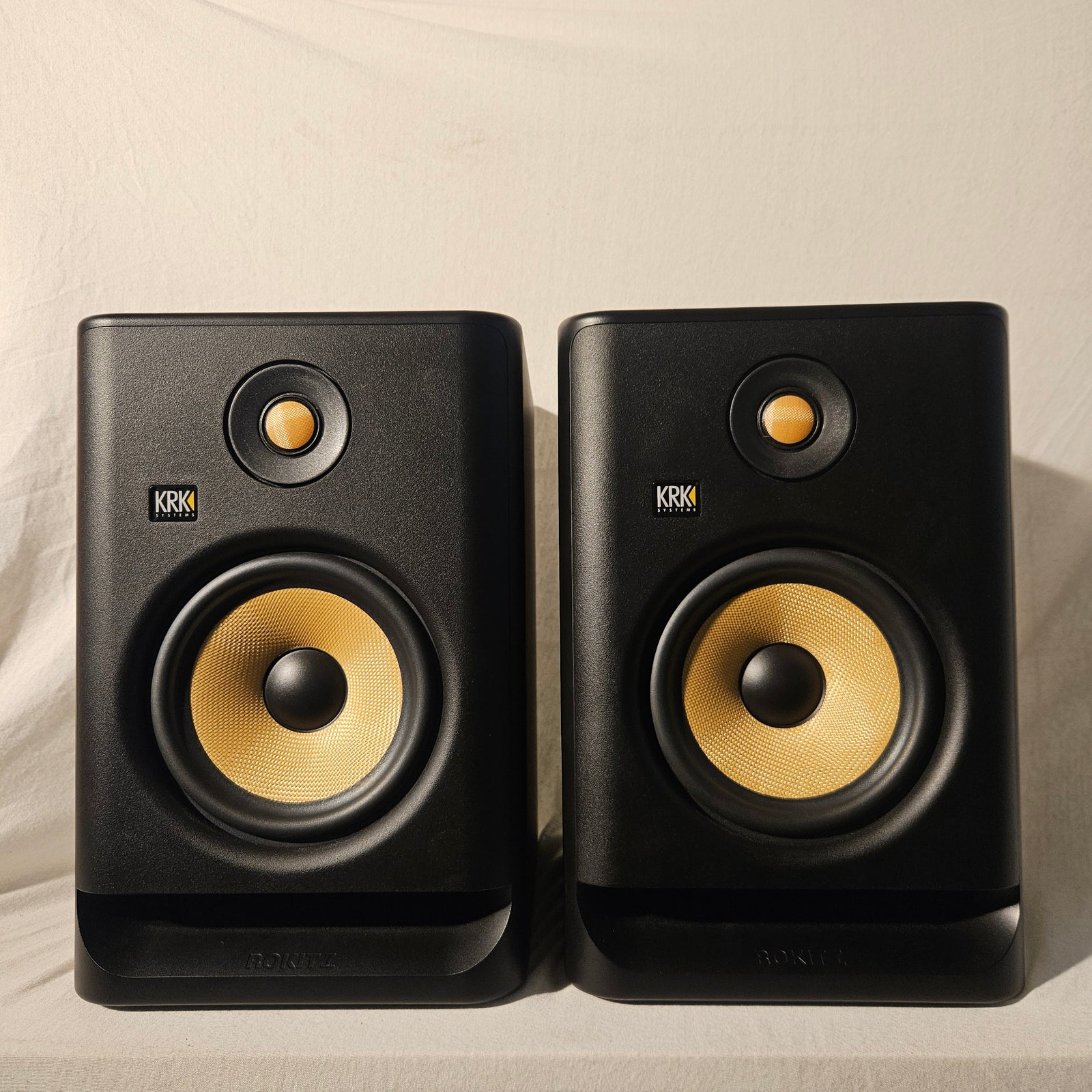 KRK Rockit 7 G4 Active Nearfield Monitors (pair)