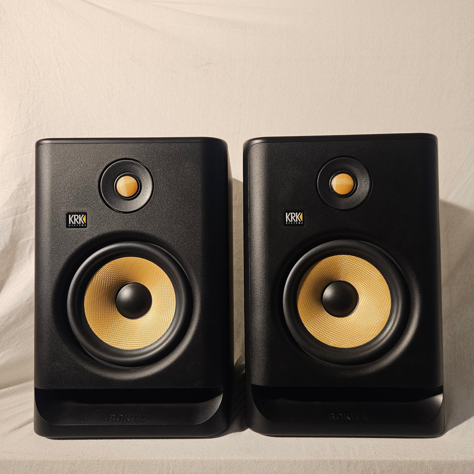 KRK Rockit 7 G4 Active Nearfield Monitors (pair)