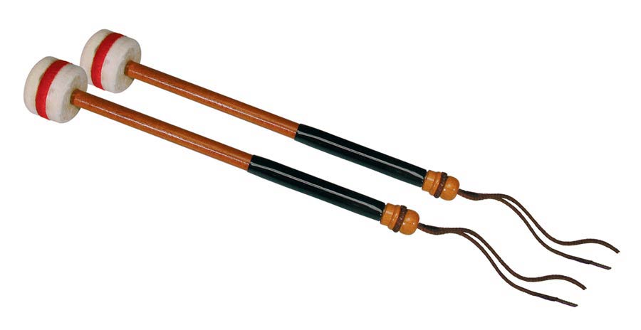 marching bass drum mallets, hard felt head (5,5 cm.) with stripe, pair, wooden shaft (30 cm.)