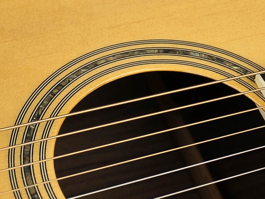 Richwood - A-70-Eva - Handmade Auditorium Ooo Guitar