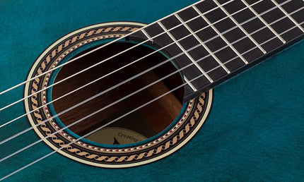 Valencia - VC204TBU - Classic Guitar 4/4 – Transparent Blue