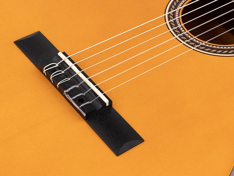 Valencia - VC204H - Classic Guitar With Hybrid Neck 4/4 – Antique Natural
