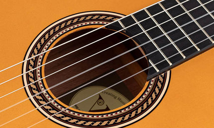 Valencia - VC204H - Classic Guitar With Hybrid Neck 4/4 – Antique Natural