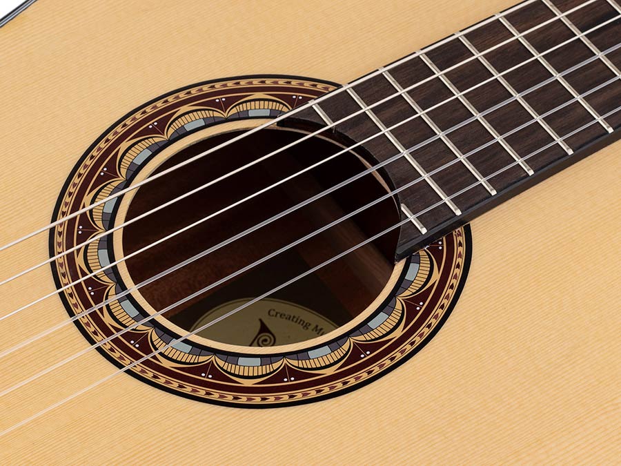 Valencia - VC304 - Classic Guitar 4/4 – Mahogany, Natural