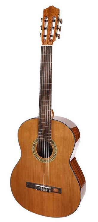 classic guitar, cedar top, sapele b&s, natural, lefthanded