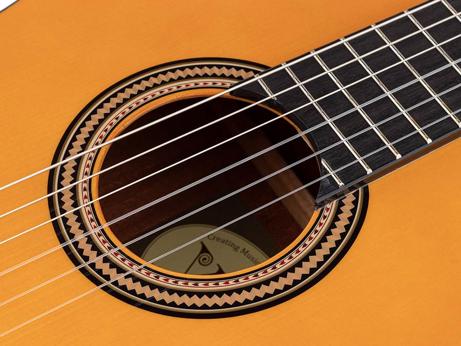 Valencia - VC264 - Classic Guitar 4/4 – Antique Natural