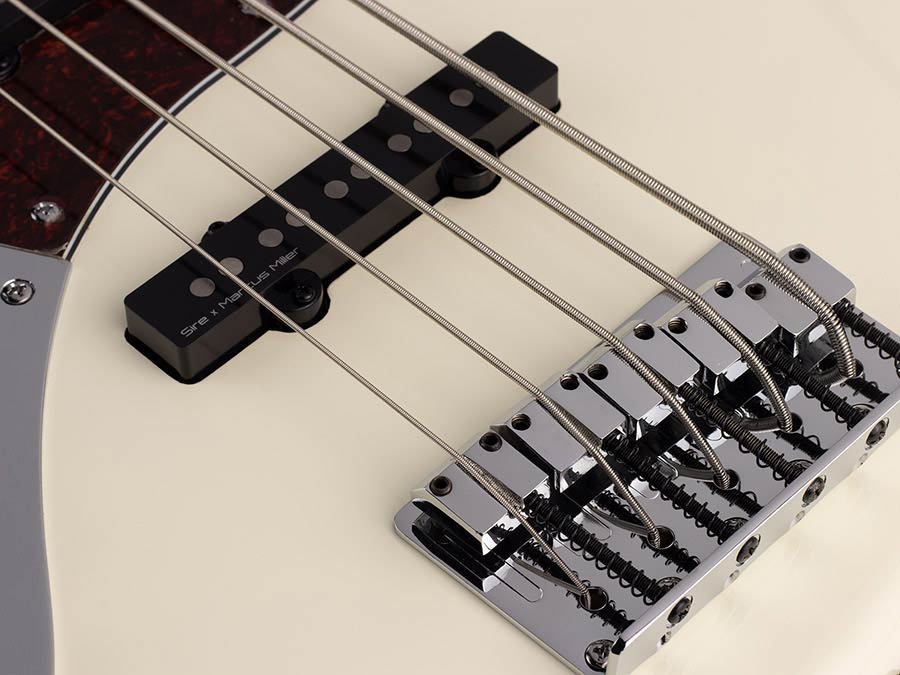 Sire Basses - V7+ A5l/awh - Lefty Alder 5-String Active Bass Guitar – Antique White