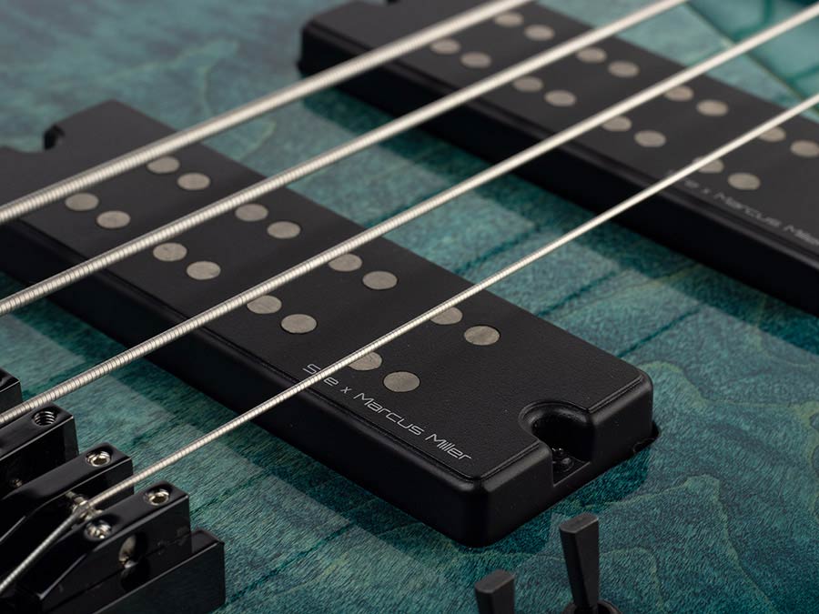 Sire Basses - M7+ A4f/tbl - Fretless Alder + Solid Maple 4-String Bass Guitar – Transparent Blue