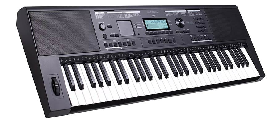 keyboard, 61 touch sensitive keys,  2 x 15 watt, with XY-pad