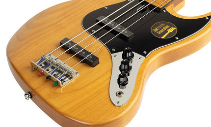 fretless alder 4-string passive bass guitar natural