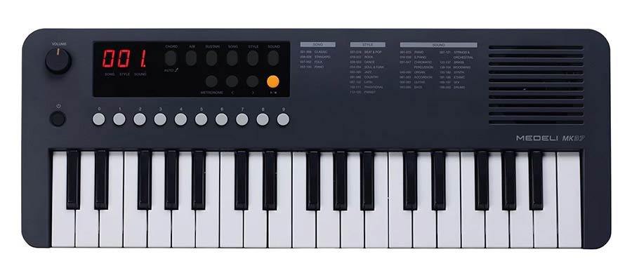 keyboard, 37 mini-size keys, with USB-C cable for MIDI and charging, auto chord, 1 X 2,5 watt