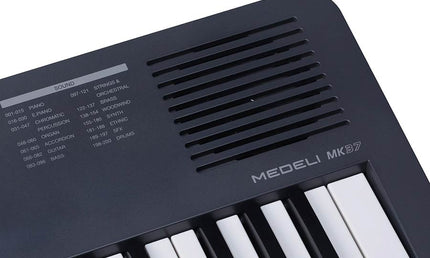 keyboard, 37 mini-size keys, with USB-C cable for MIDI and charging, auto chord, 1 X 2,5 watt