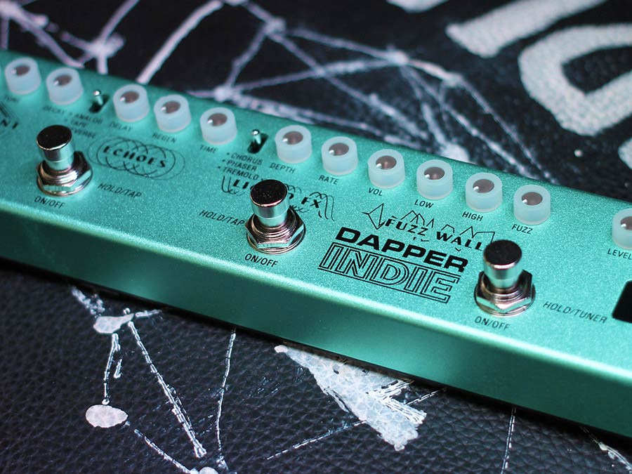 Valeton - Ves-5 - Effect Strip Dapper Indie with Tuner + Fuzz + Echo + Drive + Modulation + Reverb