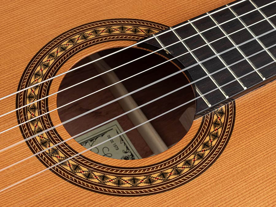Salvador Cortez CC-32 Solid Top Artist Series Klassieke Gitaar Ceder – afbeelding 5