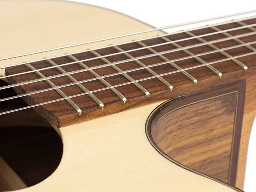 Kremona - DAIMEN - Classic Guitar Solid Spruce and Walnut