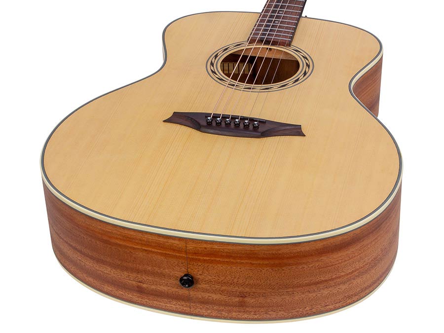 auditorium guitar, spruce top, mahogany back & sides, amara ebony fb, natural