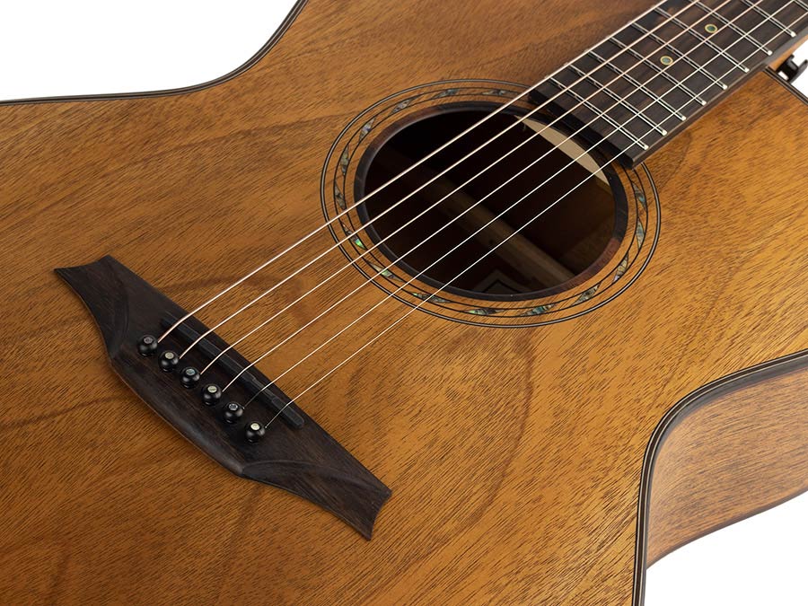 auditorium guitar with solid mahogany top, mahogany back& sides, amara ebony fb, natural