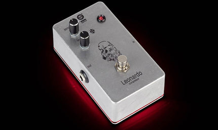 LEONARDO compressor, handbuilt analog effects pedal, adjustable sensitivity, wide compression range