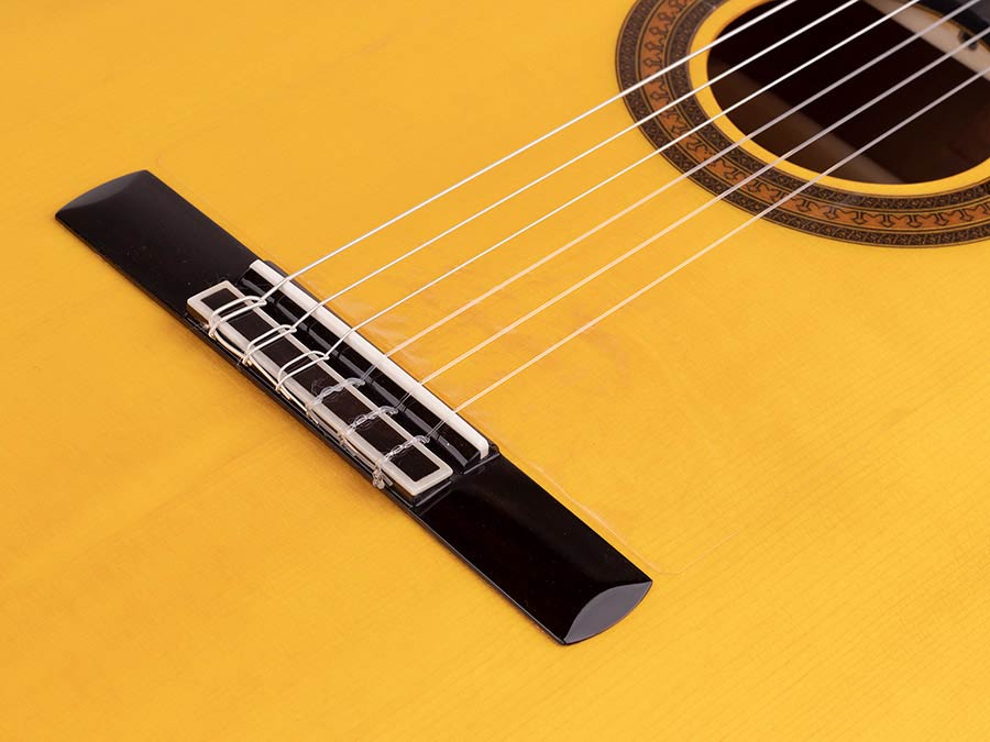 Salvador Cortez - Sevillana B/Y - Flamenco Guitar Blanca Amber