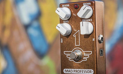 effect pedal "1" Brown Distortion with reverb