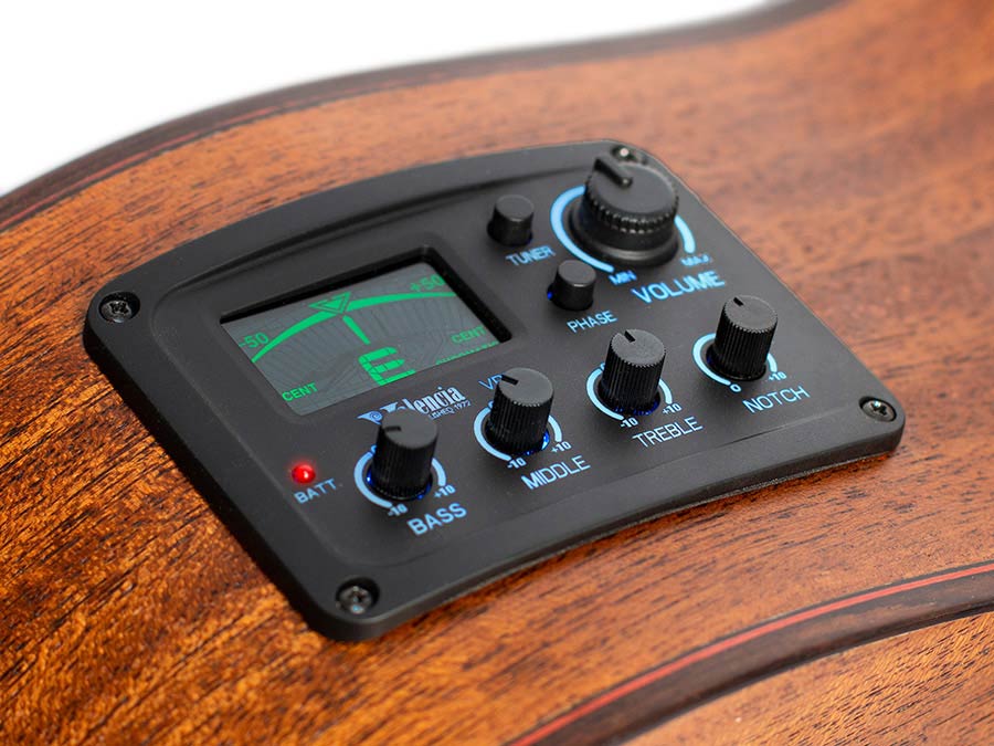 Valencia - VC704CE - Classic Guitar 4/4 – Cutaway, Natural