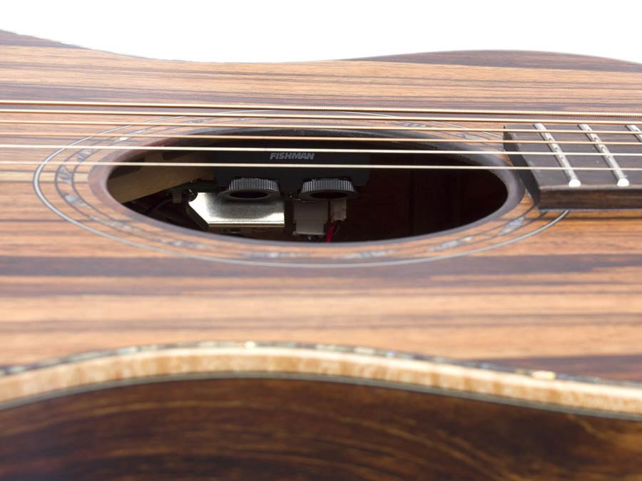Hillside auditorium guitar all solid mango, amara ebony fb, Fishman Sonitone EQ, dlx gigbag