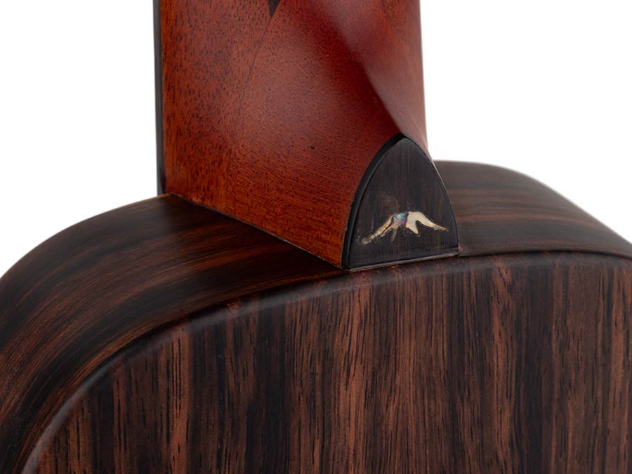 traveller guitar all solid tonewoods, amara ebony b&s & fb, natural, piezo, strap & heavy duty bag