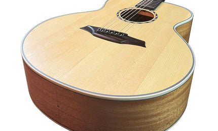 mini jumbo acoustic guitar, solid spruce top, amara ebony fb, natural, sponge padded bag
