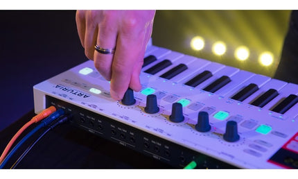 Arturia - Arkeysteppro - Keyboard Controller with A Polyphonic Step Sequencer