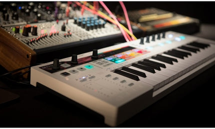 Arturia - Arkeysteppro - Keyboard Controller with A Polyphonic Step Sequencer