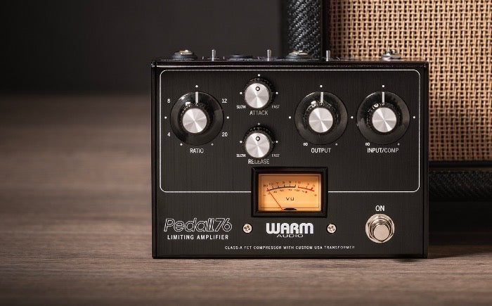 Warm Audio - WA76P - De Warm Audio Pedal 76 Is Een Compressor-pedaal Van Studiokwaliteit, Geïnspireerd Op De Legendarische 1176-compressor