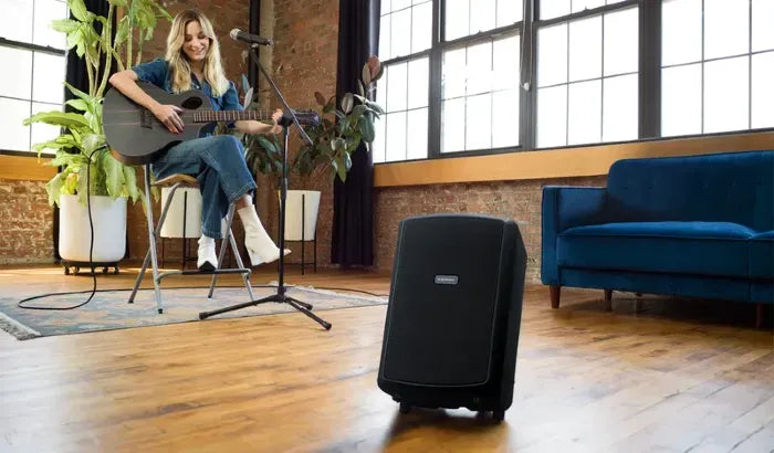 Samson - ESAXPXPLRW - Draagbare All-in-One PA Systeem: Krachtig Geluid en Ultieme Mobiliteit