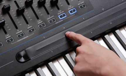 Kurzweil – K2700 – Synthesizer