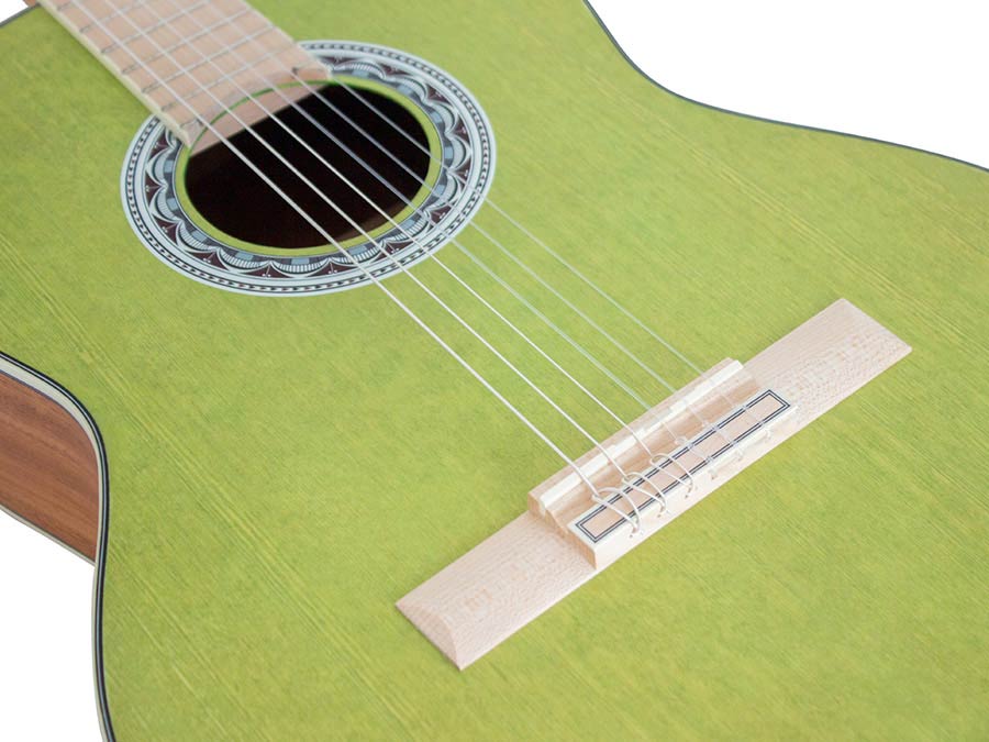 Valencia: Klassieke gitaar 4/4, hybride hals, sitka spar & mahonie, groen