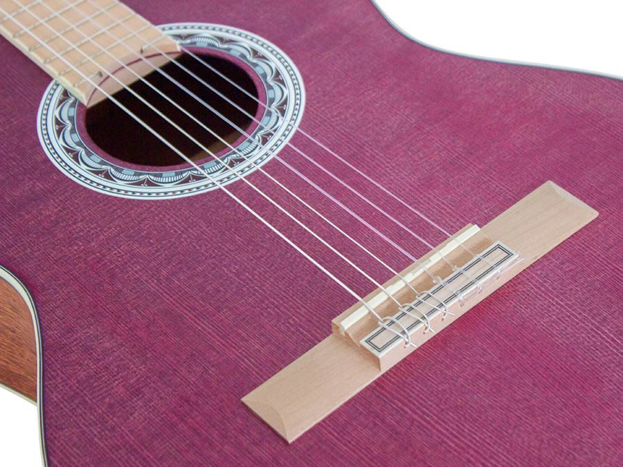 Valencia: Klassieke gitaar 4/4, hybride hals, sitka spruce & mahonie, paars