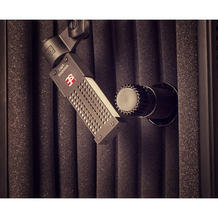 sE Electronics - QRGUITARF - Reflexion Filter, isolator en dubbele microfoonstandaard voor gitaarkabinetten.