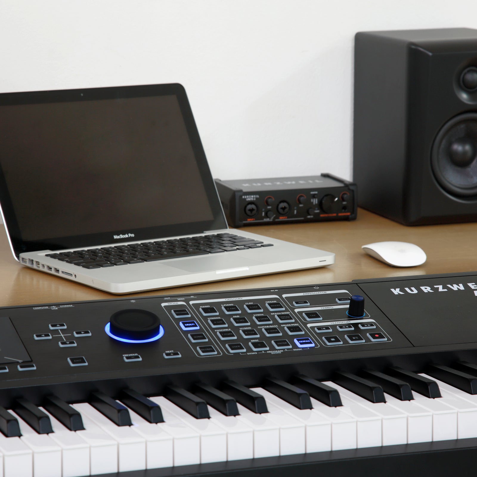 Kurzweil PC4 Synthesizer Workstation