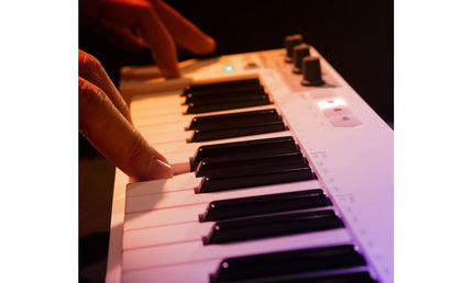 Arturia - Arkeystep - Keyboard Controller with A Polyphonic Step Sequencer