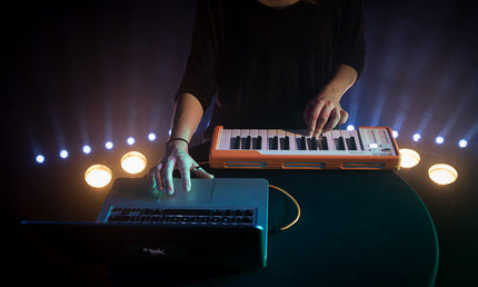 Arturia - Armicrolabblue -  25-Key Midi Controller